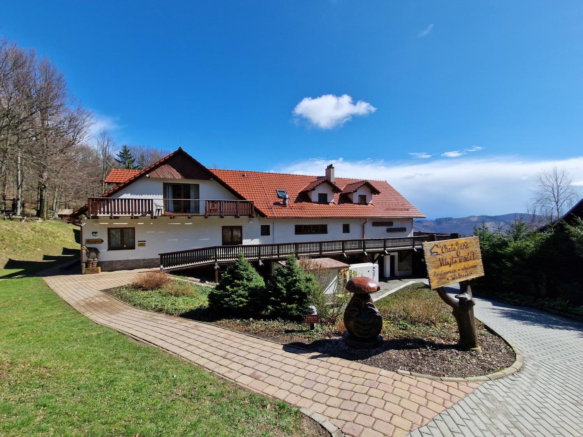 Wellness Hotel Chata Jana Lopeník Buitenkant foto