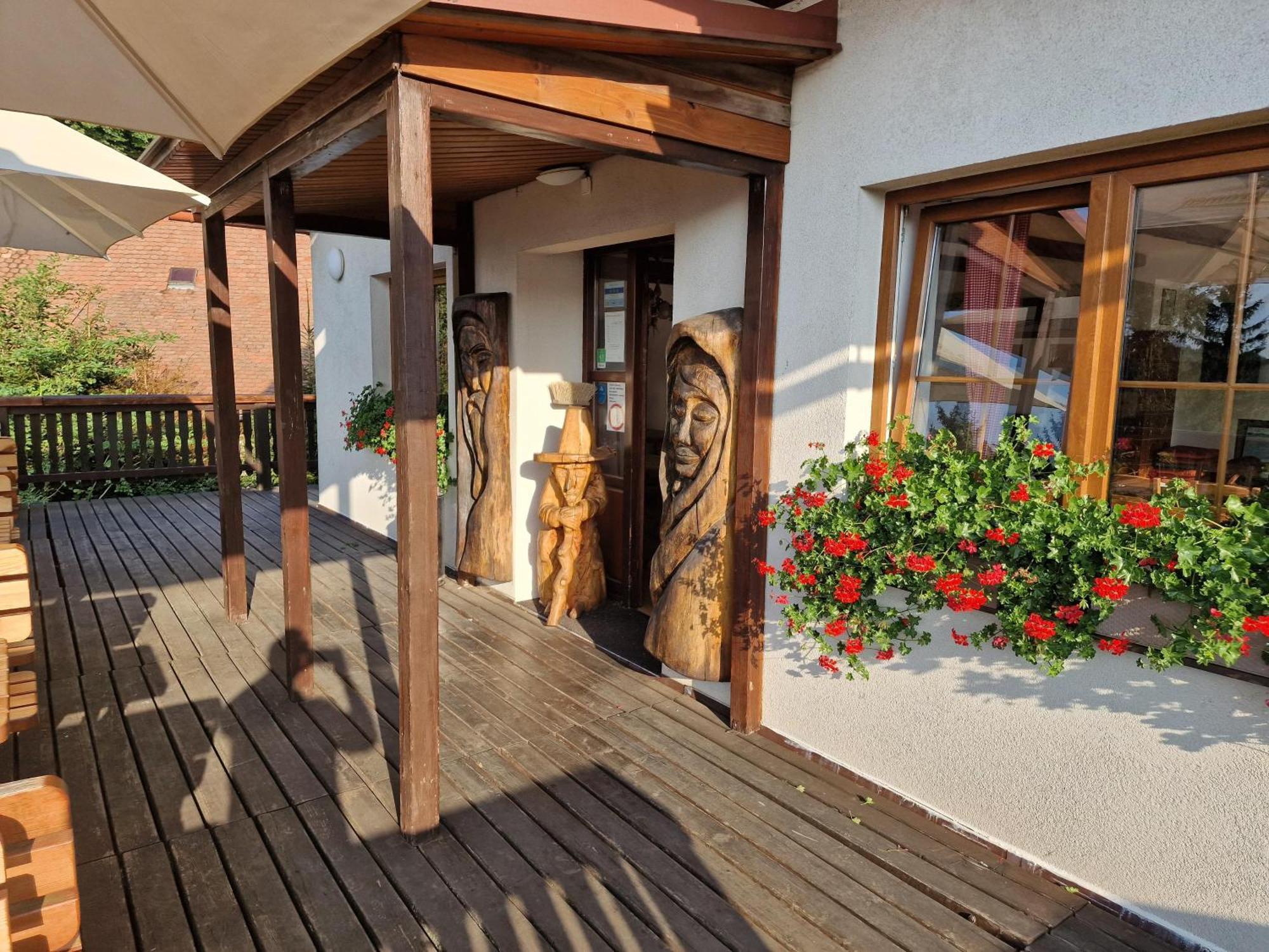 Wellness Hotel Chata Jana Lopeník Buitenkant foto